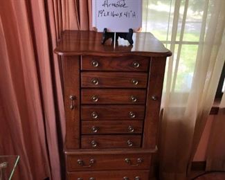 P-B1-3   $75   (19"D x 16"W x 41"H)