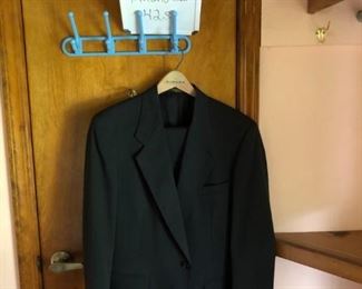 P-B1-69    $60  Milano suit 42 short