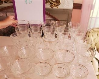 P-LR-10   $15   25 Pc Glass Set