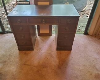 P-LR-115    $50    42"W x 19"D x 29"H