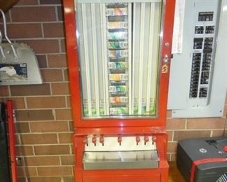 UNUSUAL LANCE CRACKER VENDING MACHINE 