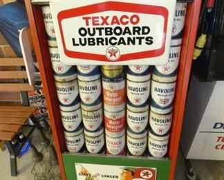 VIEW 2 CLOSE UP W/PRODUCT 