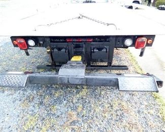 VIEW 14 CLOSE UP JERR DAN BED 