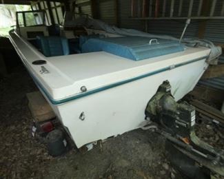 VIEW 9 BACKSIDE 120HP MERCRUISER 