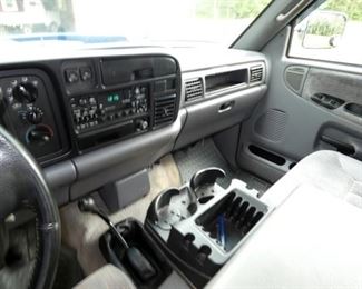 VIEW 14 INTERIOR 97 Dodge Ram 