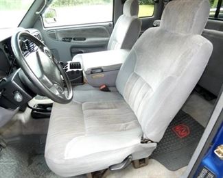 VIEW 16 INTERIOR 97 DODGE 