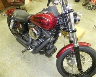 VIEW 6 LIKE NEW Harley Davidson BOB 