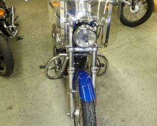 VIEW 7 FRONT SIDE O8 HARLEY 