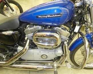 VIEW 6 CLOSEUP 08 HARLEY W/CHROME 