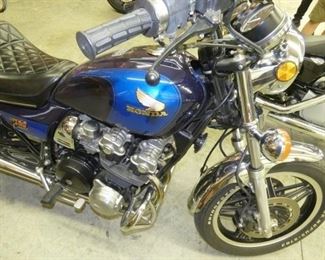 VIEW 5 OTHERSIDE HONDA 750 