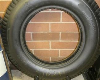 WESTERN AUTO TIRE DISPLAY 