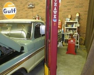 MOHAWK 9K CAR/TRUCK LIFT 
