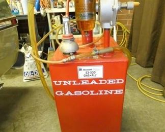 AC DELCO PORTABLE GAS PUMP 