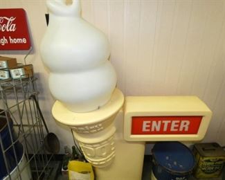 VIEW 2 TOP Dairy Queen LIGHTED SIGN 