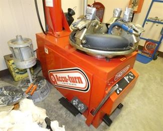 VIEW 2 CLOSE UP LIKE NEW TIRE MACHINE 