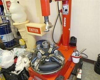 VIEW 3 ACCU TURN TIRE MACHINE 