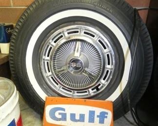 GULF TIRE DISPLAY 