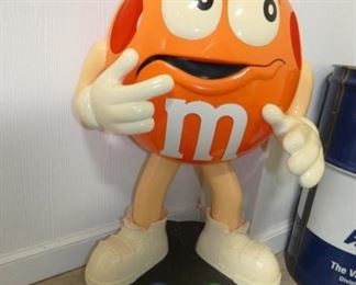 3FT. M&M STORE DISPLAY 