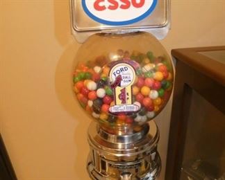 VIEW 2 CLOSE UP ESSO FORD GUM MACHINE 
