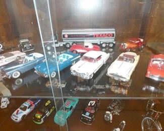 TEXACO NYLINT TRUCK/DANBURY MINT CARS 