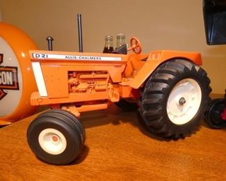 1:24 SCALE D21 ALLIS CHALMERS TOY  