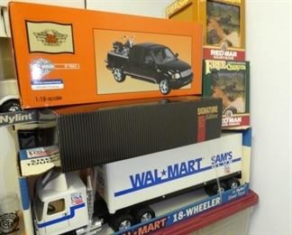 1:18 HARLEY DAVIDSON TRUCK/MOTORCYCLE  