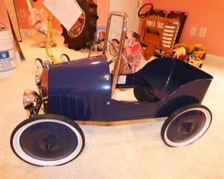 1920'S REPLICA PEDAL CAR 