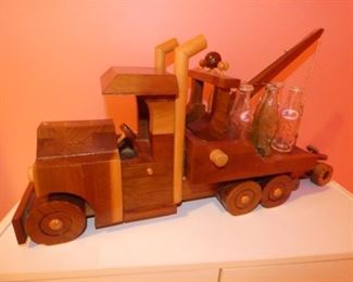 24IN. WOODEN TOY WRECKER 