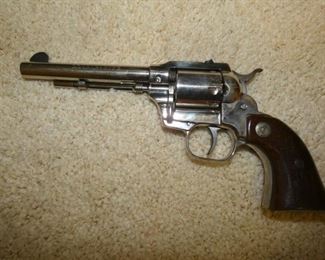 VIEW 2 HIGHSTANDARD 22 9 SHOT 