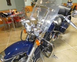 VIEW 6 FRONT SIDE W/WINDSHIELD 