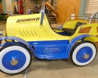 TRUCK N' TOW PEDAL CAR 