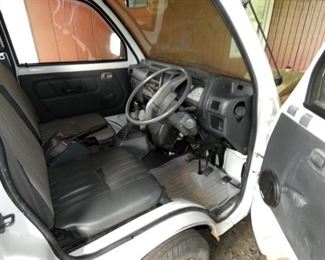 VIEW 3 INSIDE RIGHT HAND SIDE 