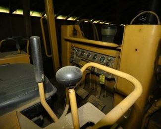 VIEW 15 CATERPILLAR 935B 