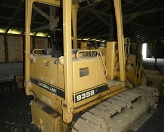 VIEW 14 CATERPILLAR 935B 