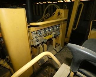 VIEW 16 CATERPILLAR 935B 