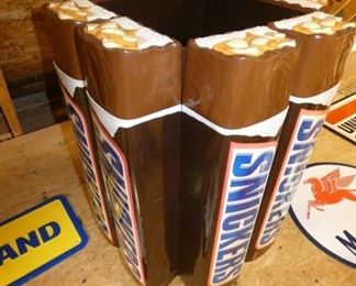 VIEW 2 TOP SNICKERS DISPLAY 