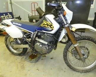 SUZUKI 650 DUAL SPORT TRAIL DIRT BIKE 