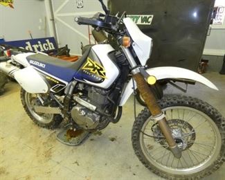 VIEW 2 SUZUKI 650 (1207 HOURS) 