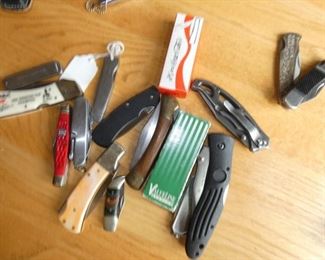 VARIOUS KNIVES 