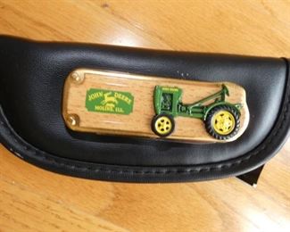 JOHN DEERE  KNIFE 