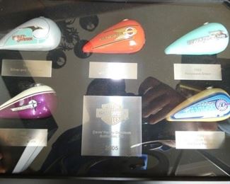 VIEW 2 HARLEY MODEL DISPLAYS 