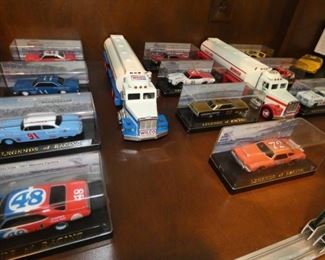 SMALL SCALE COLLECTOR CARS 
