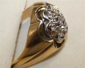 VIEW 2 GOLD & DIAMOND MENS RING 