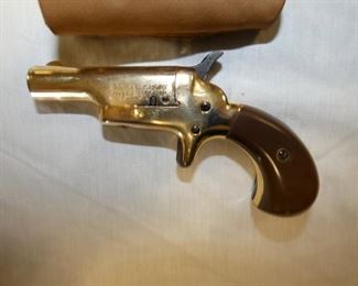 VIEW 2 BUTLER DARRINGER 22CAL. 