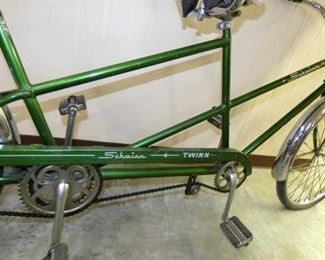 VIEW 3 CLOSE UP SCHWINN BIKE  