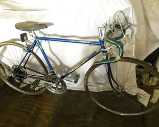 SCHWINN VARSITY MENS BICYCLE 