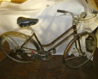 SCHWINN LADIES BICYCLE 