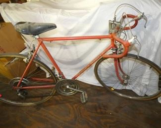 SCHWINN VARSITY MENS BICYCLE 