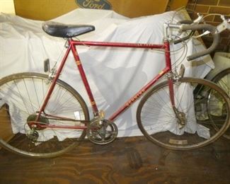 SCHWINN LE TOUR MENS BIKE 