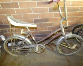 WESTERN FLYER BICYCLE W/BANANA SEAT 